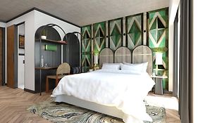 Hôtel De Bourgogne  3*